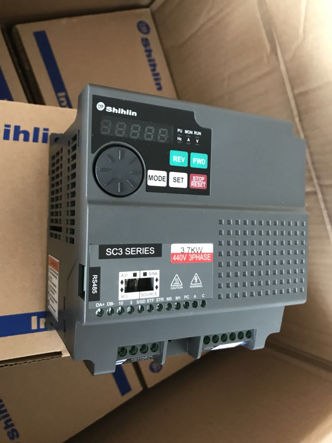 蘇州士林電機SC3緊湊型變頻器3.7KW SC3-043-3.7K
