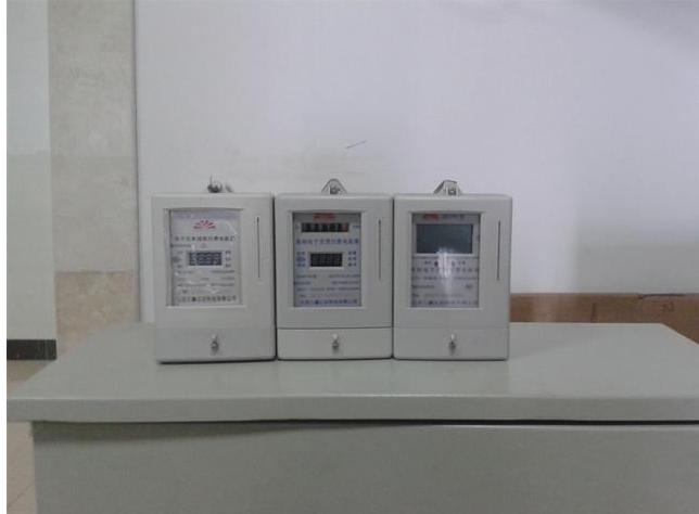 늱