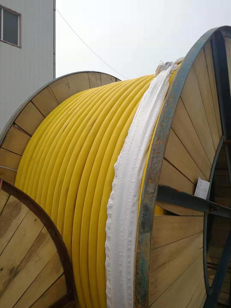 MCP3*70+1*35+3*2.5úC(j)|0.66/1.14KV
