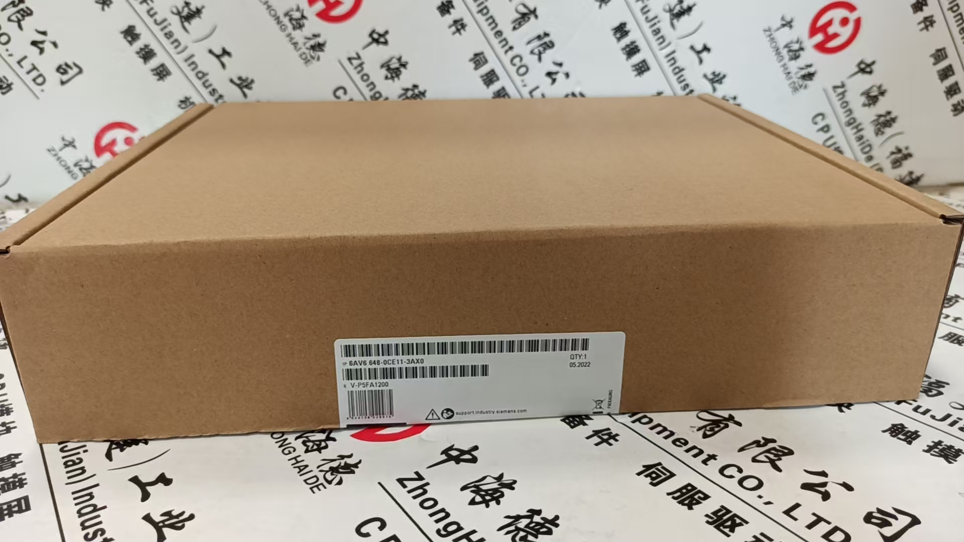 4256A64G05QQAXĻ_